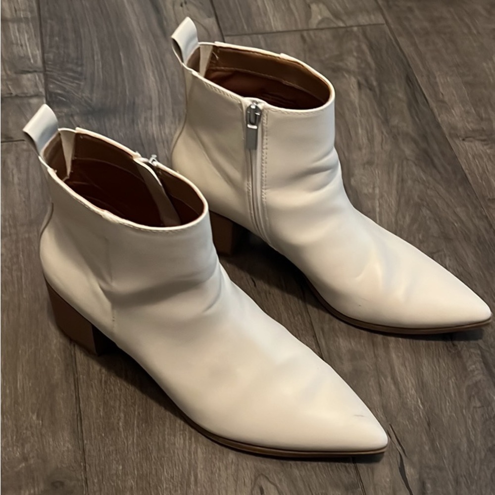 Universal Thread White Boots (Target)